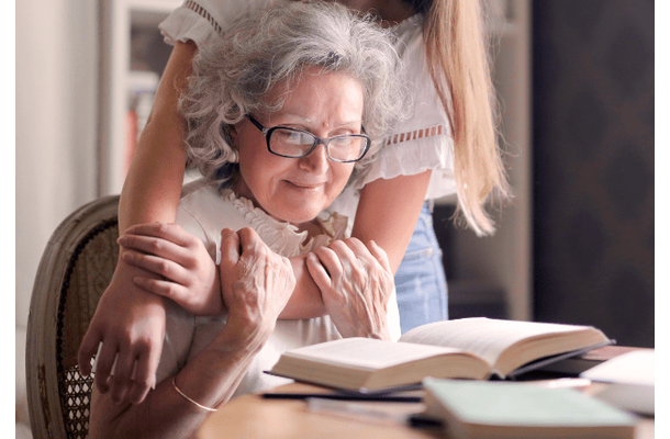 認知症を患う80代の祖母　ほとんど反応がなかったが…→孫の顔を見た瞬間「孫パワーってすごい！」