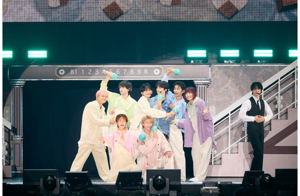 （左上から時計回り）SHOW、ジャン海渡、NAOYA、タクヤ、竹野世梛、柴崎楽、FUMINORI、曽野舜太、山中柔太朗「チョコループ」Day3（撮影：ウチダアキヤ／草間智博）