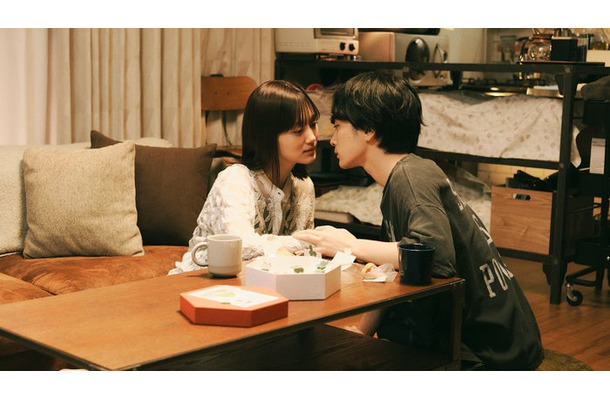 山下美月、芳村宗治郎「セフレと恋人の境界線」2025 Amazon Content Services LLC or its Affiliates.