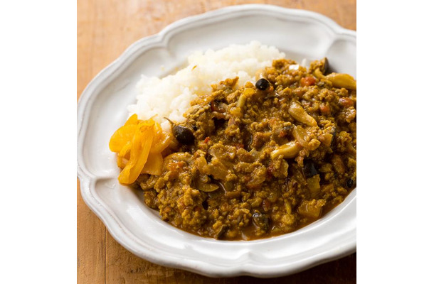 ハンバーグを揉んでカレーにしたら美味しいに決まってる！「つぶしハンバーグの キーマカレー」