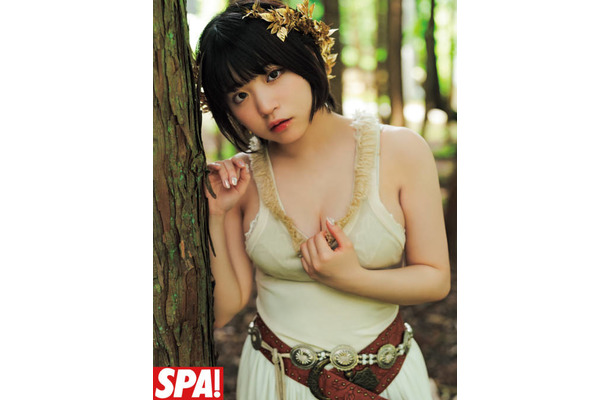 根本凪、肉感たっぷりの美ボディに釘付け！セクシーな“異世界物語の主人公”に変身
