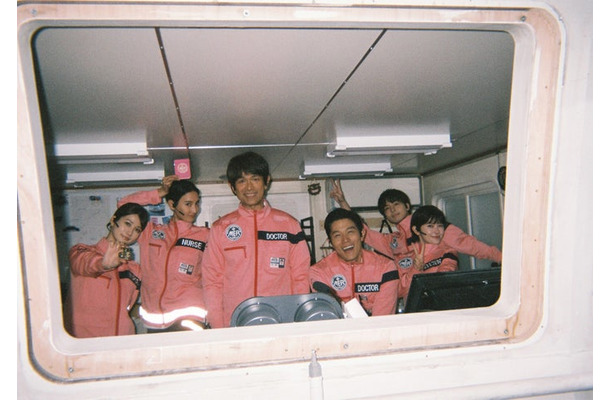 生見愛瑠、菜々緒、江口洋介、鈴木亮平、高杉真宙、宮澤エマ（C）2025 劇場版『TOKYO MER』製作委員会