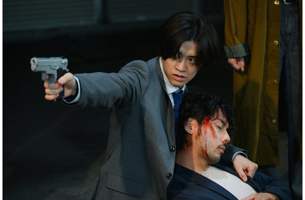 高橋海人、熊井啓太「DOPE 麻薬取締部特捜課」第9話（C）TBS