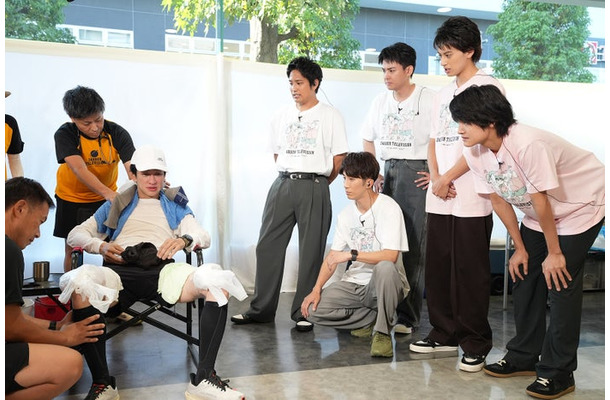 横山裕、桐山照史、濱田崇裕、小瀧望、小島健、佐野晶哉(C)日本テレビ