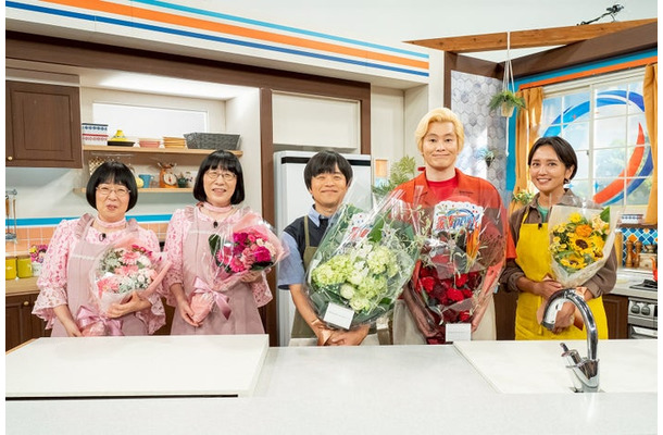阿佐ヶ谷姉妹、バカリズム、カズレーザー、和田明日香（C）テレビ朝日