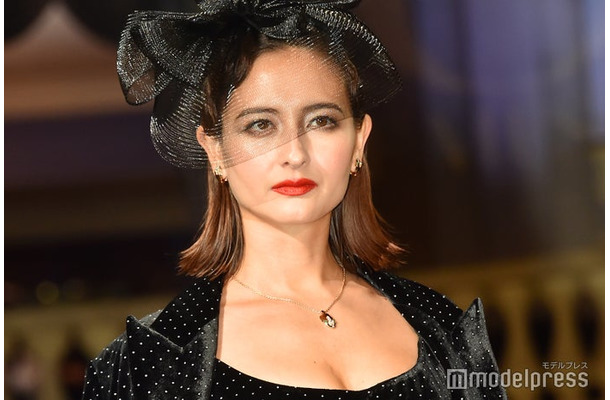 エリーローズ(C)モデルプレス