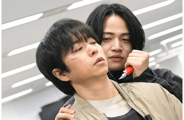 櫻井翔、菊池風磨「放送局占拠」最終話（C）日本テレビ