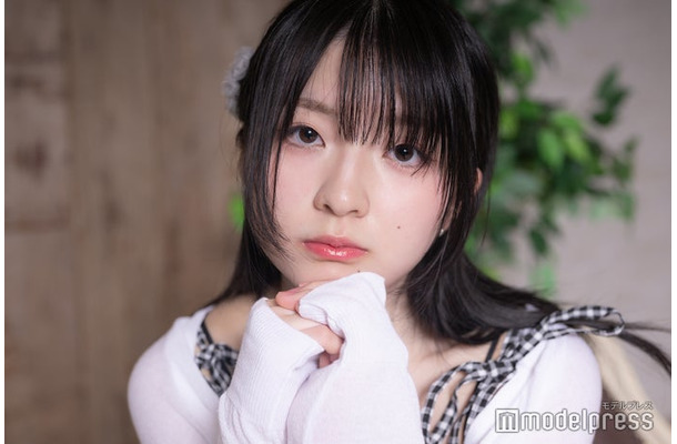 モデルプレスのインタビューに応じた草野心音さん（C）モデルプレス