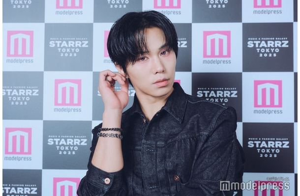 モデルプレスのインタビューに応じたROCKY（C）モデルプレス