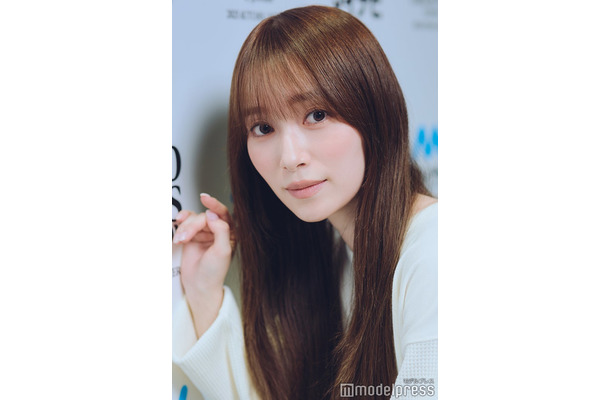 モデルプレスのインタビューに応じた守屋麗奈（C）モデルプレス