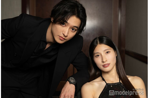 モデルプレスのインタビューに応じた山崎賢人、土屋太鳳（C）モデルプレス