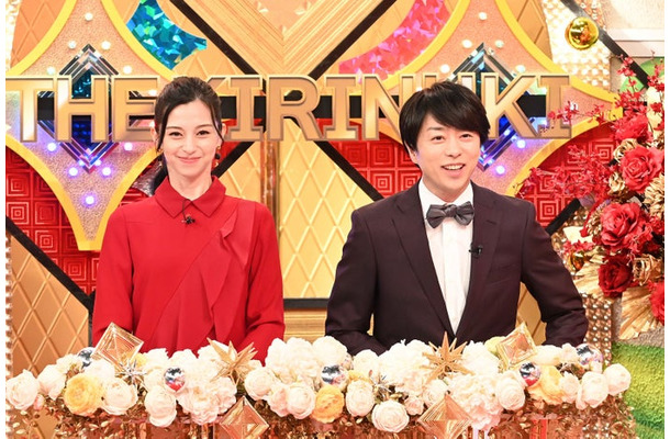 中条あやみ、櫻井翔（C）TBS