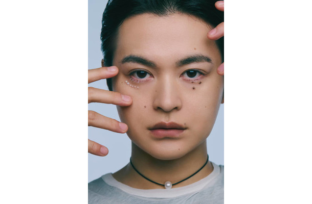 デビュー20周年を迎える瀬戸康史、エイジレスな魅力が全開！自分を“色々なカタチ”で表現