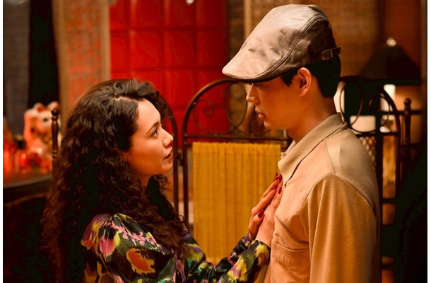 二階堂ふみ、菅田将暉「もしもこの世が舞台なら、楽屋はどこにあるのだろう」第1話（C）フジテレビ