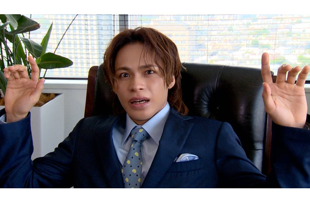 上田竜也「かわいい社長篇」より（提供写真）