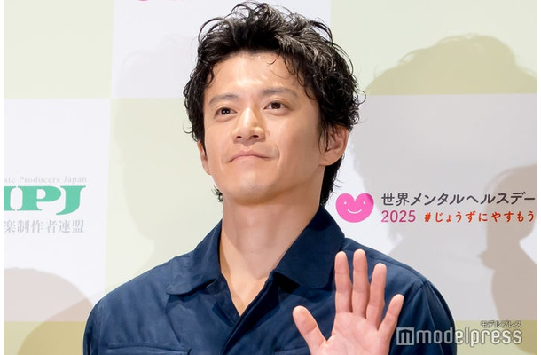 「B-side Talk 〜心の健康ケアしてる？」の公開収録に出席した小栗旬（C）モデルプレス