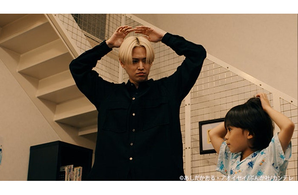 白岩瑠姫、佐藤大空「天才外科医・成瀬のふわとろオムライスは罪ですか？」（C）あしだかおる・アオイセイ／ぶんか社／カンテレ