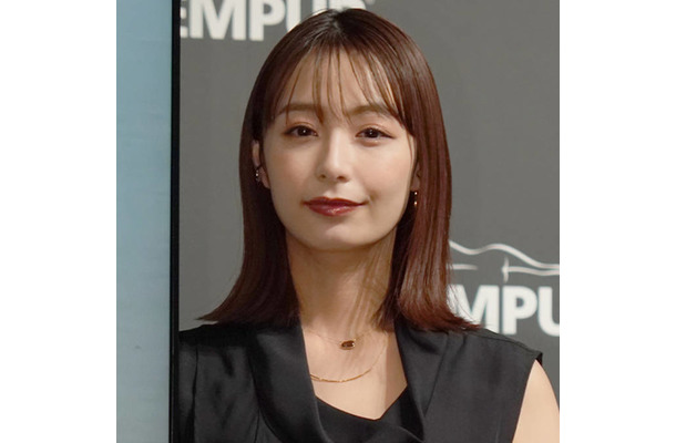 宇垣美里「コーラの匂い」顔色の救世主！匂いも楽しめる愛用のリップカラーオイル