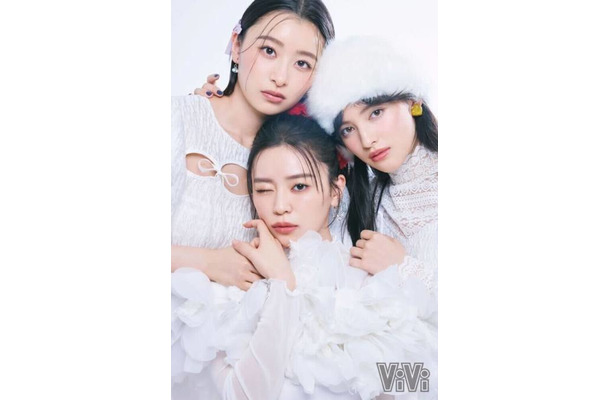 とき宣・杏ジュリア＆坂井仁香＆菅田愛貴、美麗ホワイトコーデを披露！多彩なクリスマスメイクにトライ