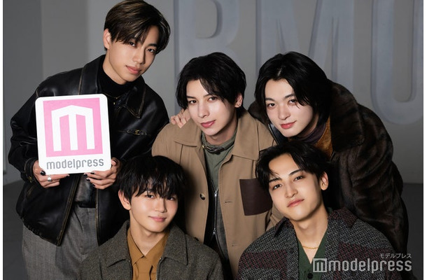 （上段左から）GOICHI（ゴイチ）、ADAM（アダム）、RUI（ルイ）（下段左から）TAIKI（タイキ）、KANON（カノン）／STARGLOW（C）モデルプレス