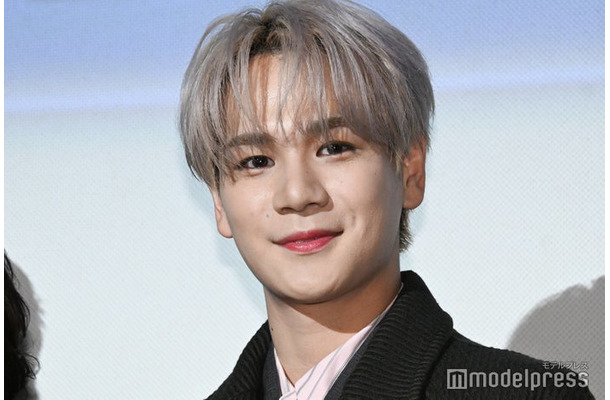 舞台挨拶に登壇した豆原一成(C)モデルプレス