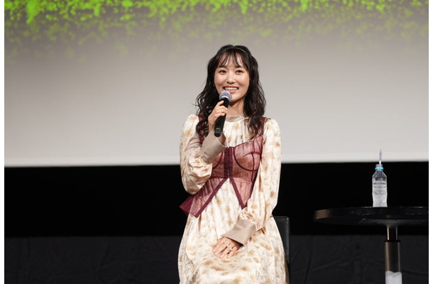 菅井友香(C)TopCoat