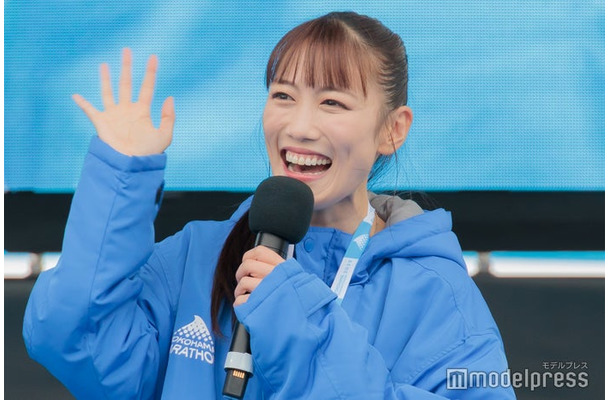 「横浜マラソン2025」に登場した高城れに(C)モデルプレス