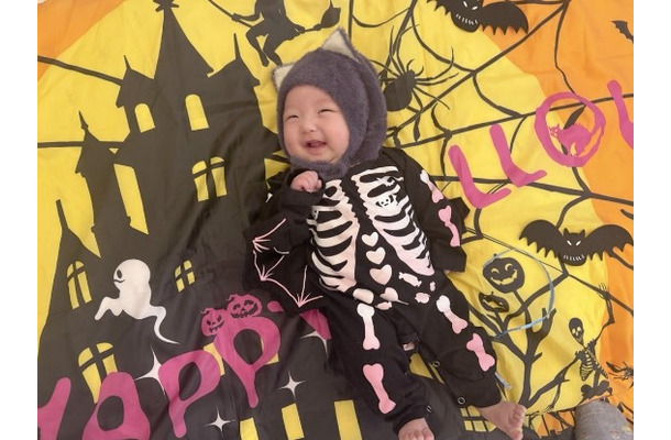 辻希美、次女の可愛らしいハロウィンSHOT披露「今日のあたちは誰よりも早く仮装してるよ」