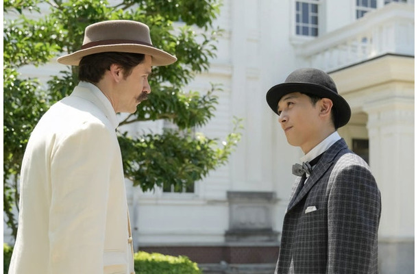 トミー・バストウ、吉沢亮「ばけばけ」第26話（C）NHK