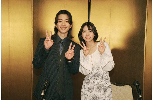 森愁斗、鳴海唯「MISS KING / ミス・キング」（C）AbemaTV, Inc.