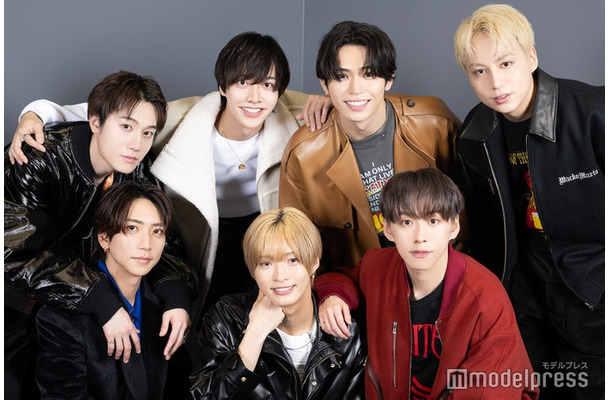 モデルプレスのインタビューに応じたIMP.(左から時計回りに)椿泰我、松井奏、影山拓也、横原悠毅、基俊介、佐藤新、鈴木大河(C)モデルプレス