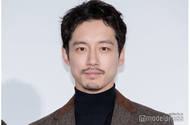 映画「盤上の向日葵」公開御礼舞台挨拶に出席した坂口健太郎(C)モデルプレス