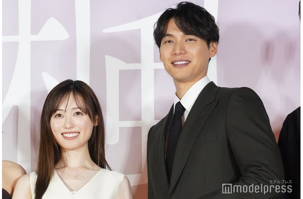 「楓」ジャパンプレミアイベントに登壇した福原遥、福士蒼汰（C）モデルプレス