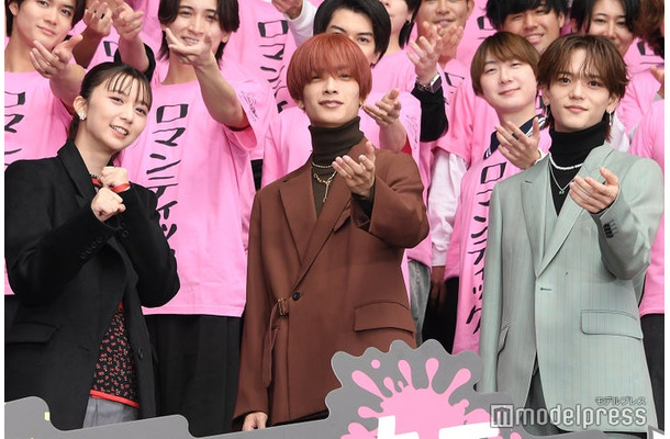 渋谷に降臨した上白石萌歌、高橋恭平、中島颯太(C)モデルプレス