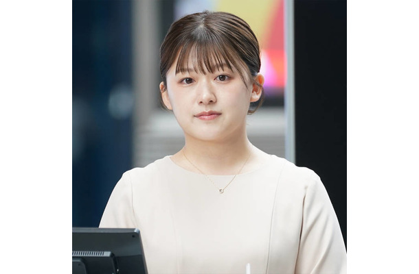 尾崎里紗「ちょっと可愛い」“おでかけメイク”に愛用した血色感チーク