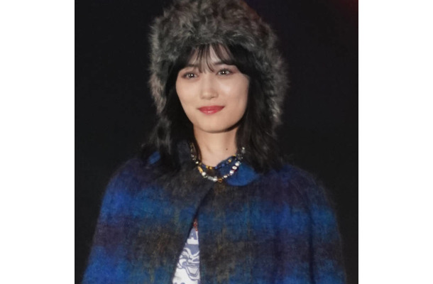 山下美月、透明感あふれるカメラ目線SHOTにファン悶絶「かわいすぎてキュンキュン」「破壊力やばい」