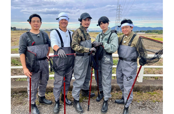 加藤英明、森本慎太郎、間宮祥太朗、高地優吾、城島茂（C）日本テレビ