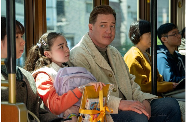 『レンタル・ファミリー』©2025 Searchlight Pictures. All Rights Reserved.　