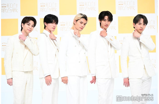 “イイじゃんポーズ”で決めるM!LK／塩崎太智、山中柔太朗、佐野勇斗、曽野舜太、吉田仁人（C）モデルプレス