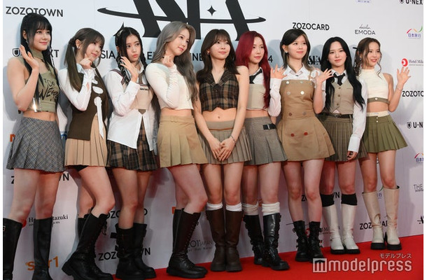 NiziU(C)モデルプレス