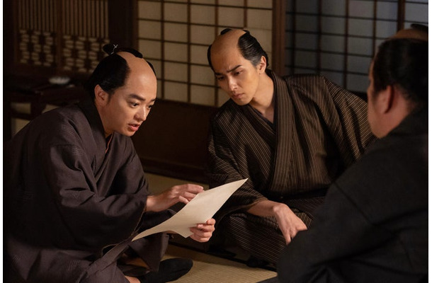 染谷将太、横浜流星「べらぼう~蔦重栄華乃夢噺~」第46話(C)NHK