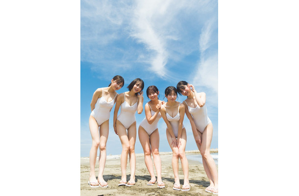 #ババババンビ/宇咲、神南りな、近藤沙瑛子、岸みゆ、小鳥遊るい(C)Takeo Dec./集英社