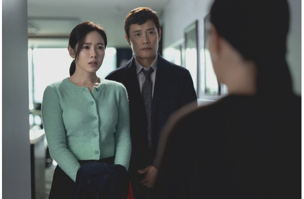 『しあわせな選択』2025 CJ ENM Co., Ltd., MOHO FILM ALL RIGHTS RESERVED