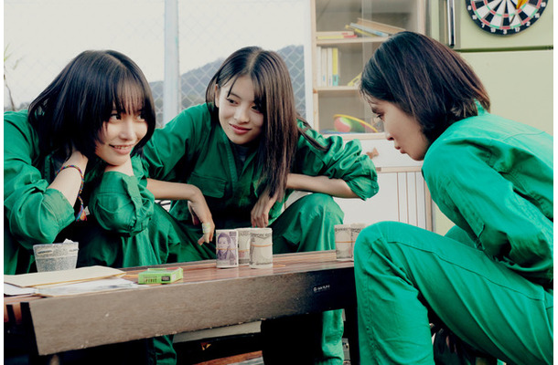 『万事快調＜オール・グリーンズ＞』©2026「万事快調」製作委員会