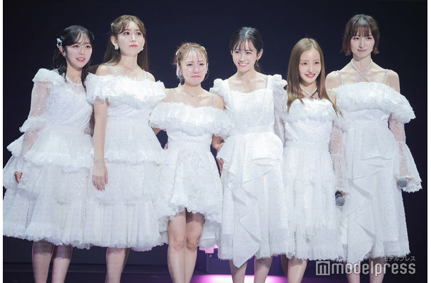 峯岸みなみ、小嶋陽菜、高橋みなみ、前田敦子、板野友美、篠田麻里子(C)モデルプレス