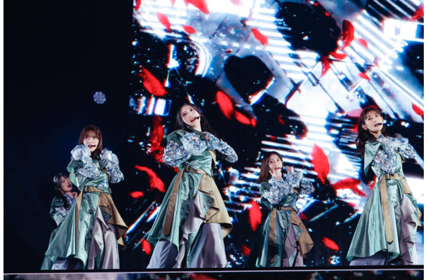 櫻坂46、座長・谷口愛季を中心にBACKSメンバーが躍動！多彩な表現＆パフォーマンスでファンを魅了