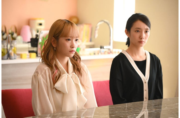 川栄李奈、波瑠「フェイクマミー」最終話（C）TBS