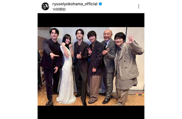 横浜流星、最終回の『べらぼう』キャスト陣とパシャリ!万感の思い明かす「最後まで蔦重の生き様を…」