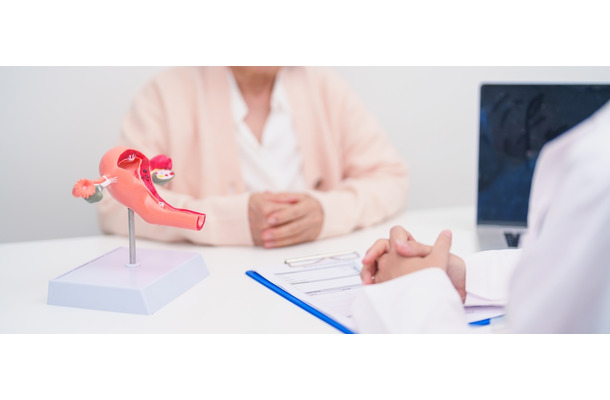 「閉経する年齢は遺伝しますか?」閉経年齢そのものの予測は難しくても、血液検査で「卵巣の状態」は判定できる!【40代50代が向き合う更年期】