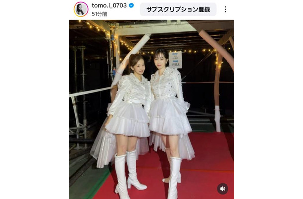 板野友美、前田敦子とパシャリ!AKB48武道館ライブの裏側SHOTに反響「あつとも最強」「超かわいい」